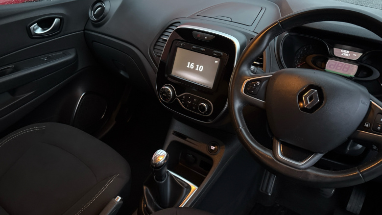 Renault Captur 0.9 TCE 90 Iconic 5dr Petrol Hatchback